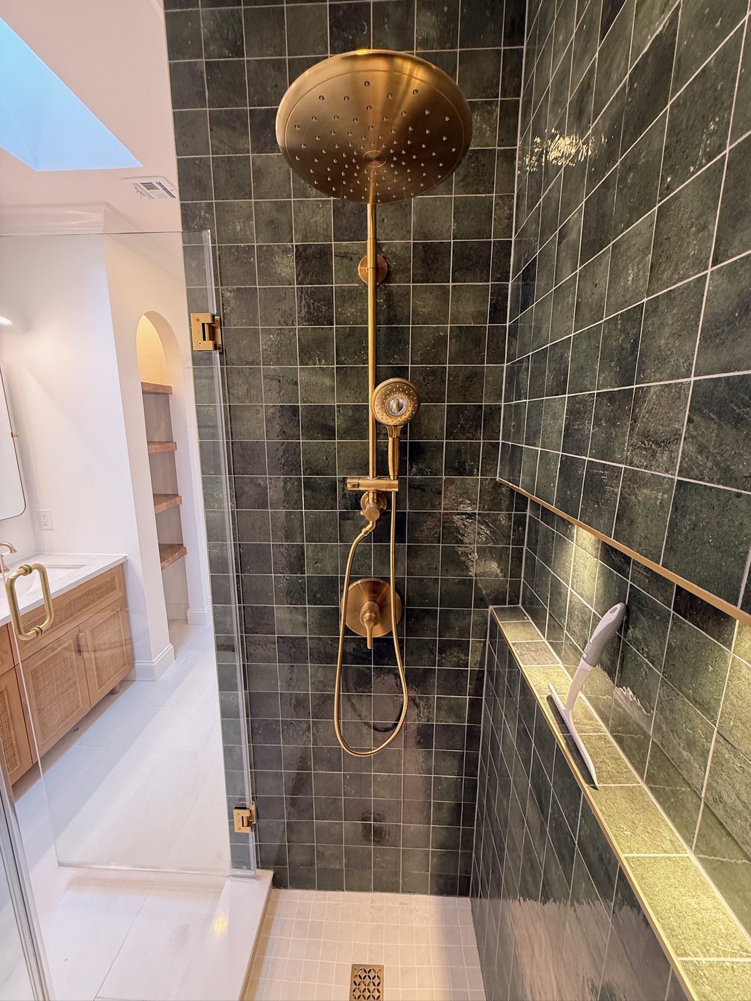 Spa-Inspired Master Bath — Photo 7