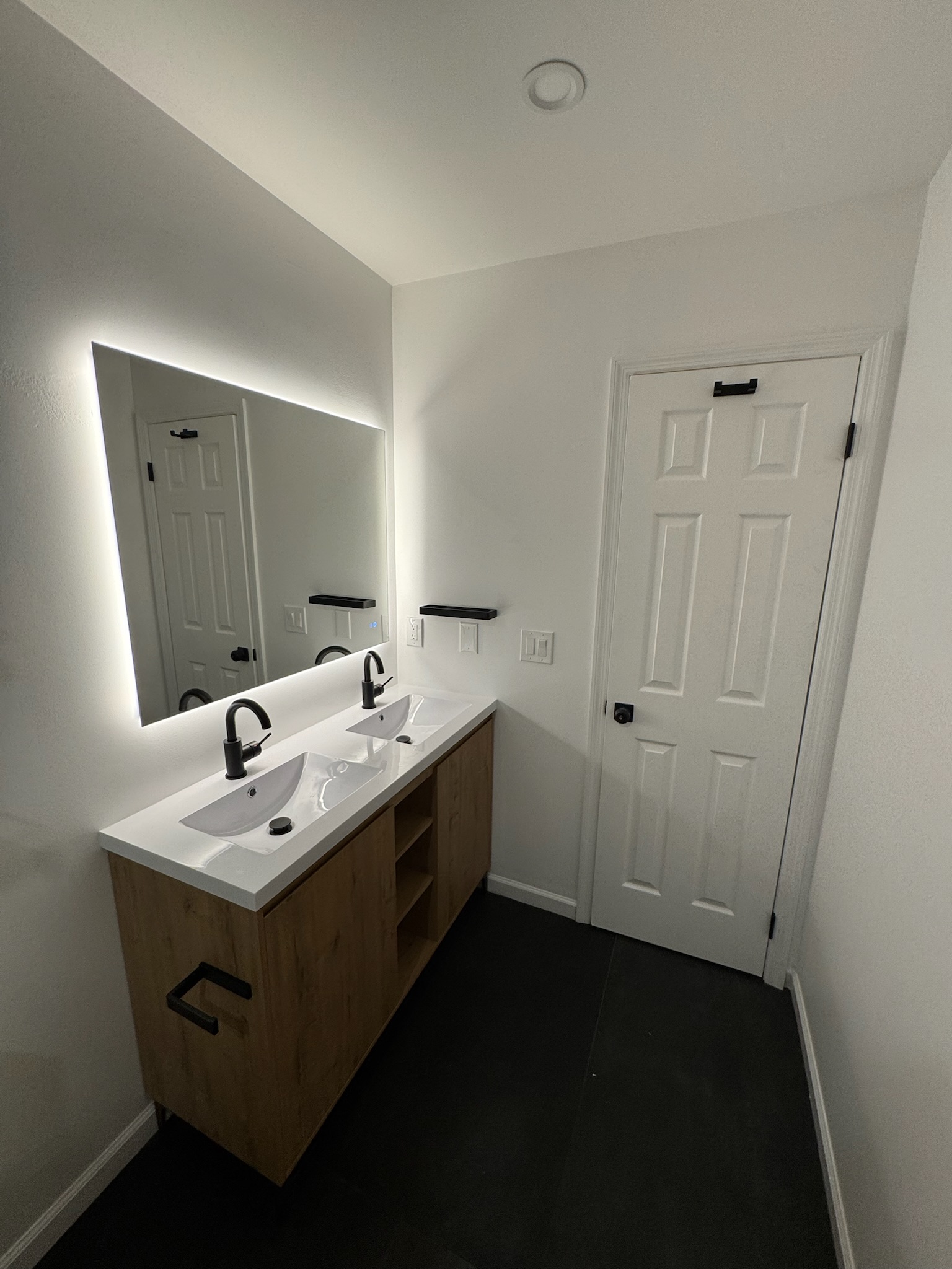 Contemporary Guest Bath — Photo 5