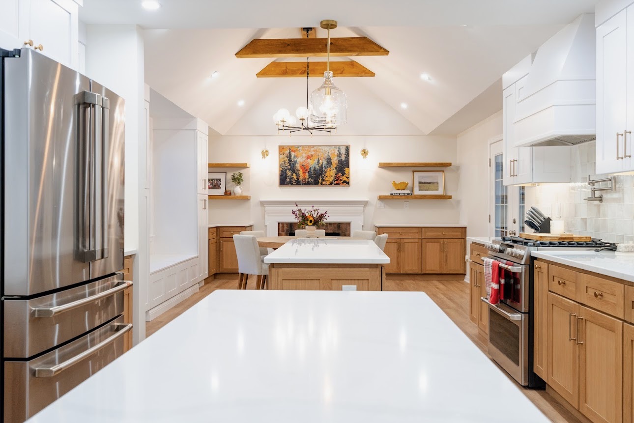 Traditional Chef's Kitchen — Photo 8